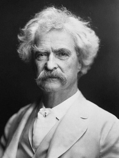 Photograph portrait of Mark Twain
